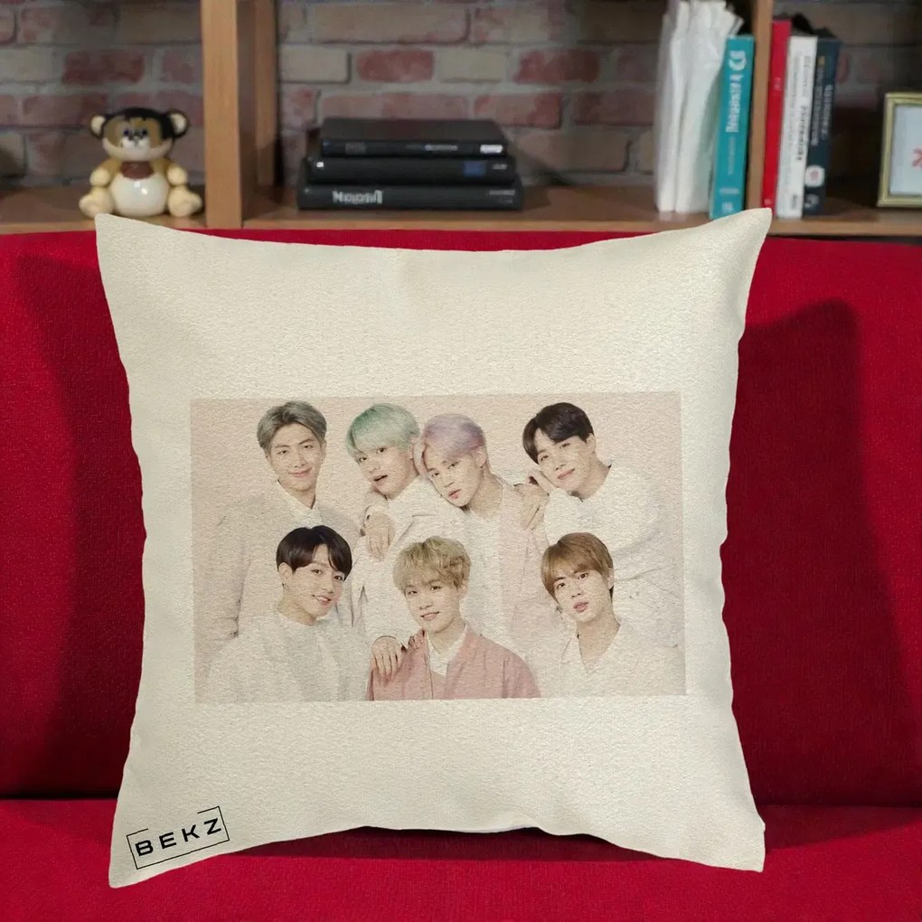 Perna Personalizata K-pop BTS Foto Grup Landscape Pastel, 40x40 cm, Ecru, Husa Detasabila, Perna Inclusa, BEKZ®
