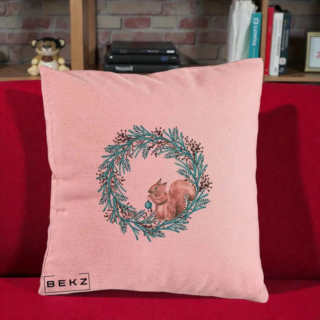 Perna Decorativa Coroana Turcoaz cu Veverita, 40x40 cm, Roz, Husa Detasabila, Perna Inclusa, BEKZ®