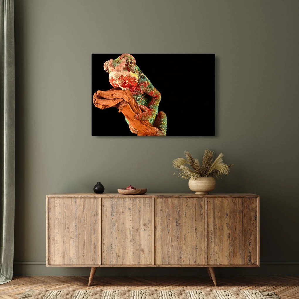Tablou cu cameleon pe creangă (90x60 cm)