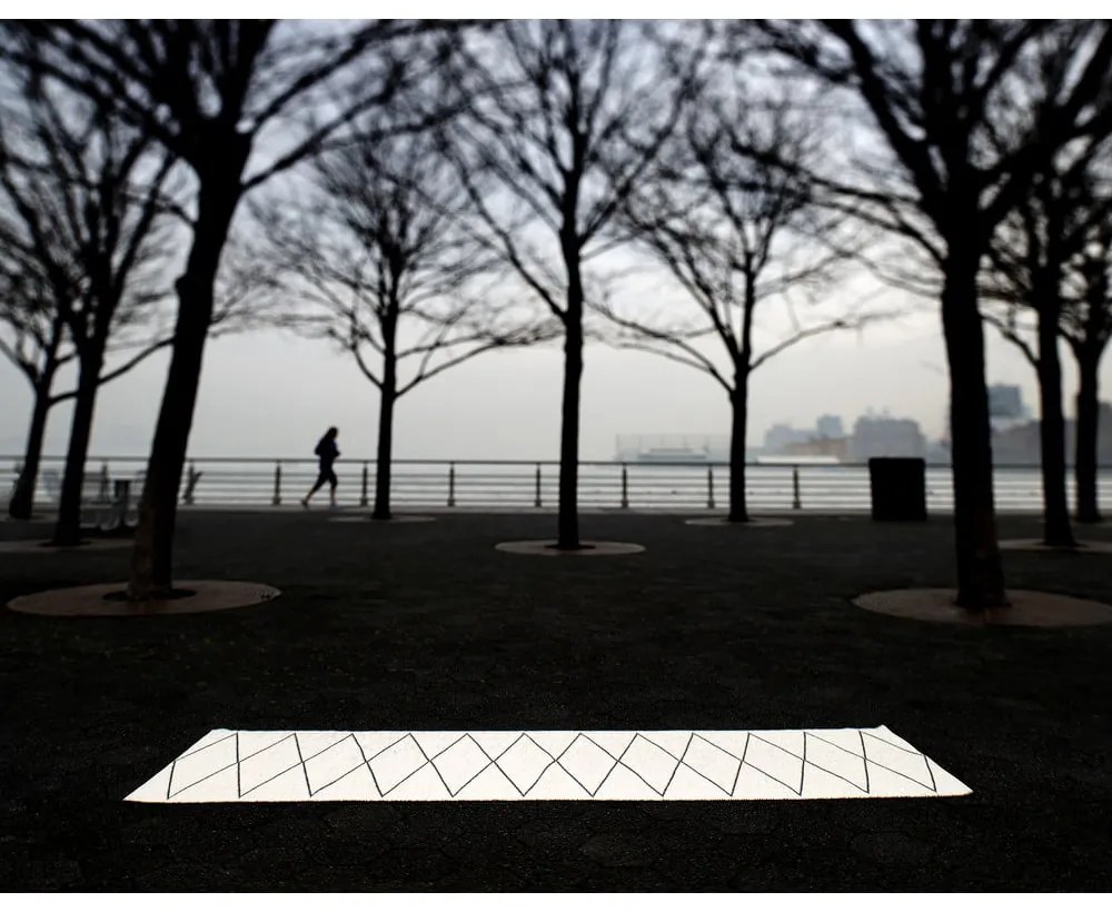 Covor tip traversă pentru interior și exterior negru 70x240 cm Max Black – Pappelina