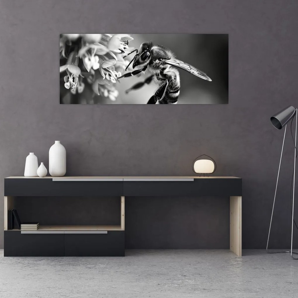 Tablou - Detaliu de albină (120x50 cm)