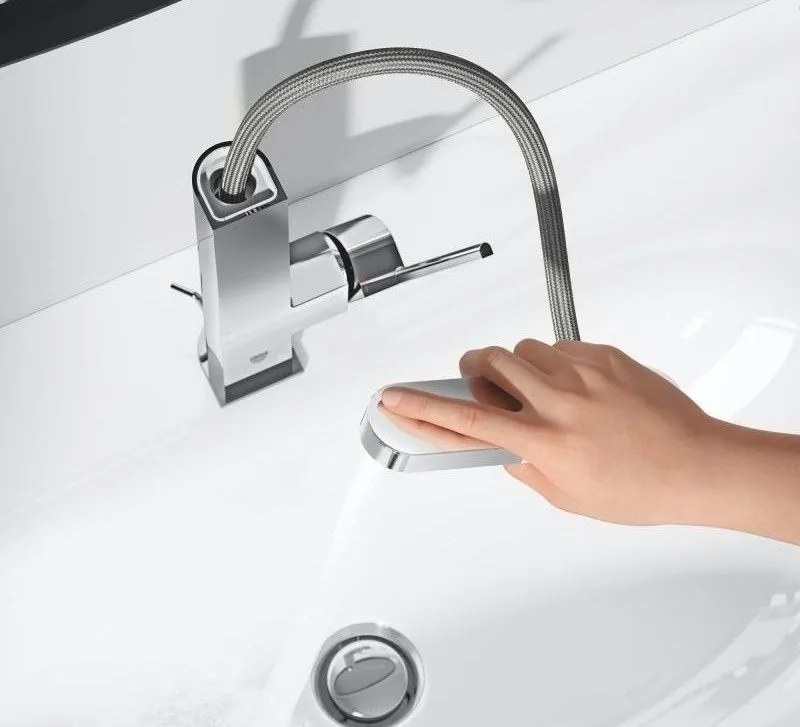 Baterie lavoar pe blat Grohe Plus, cu dus extractibil, ventil pop-up
