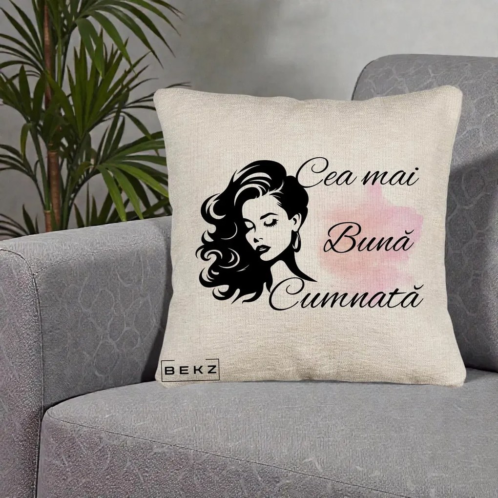 Cadou pentru Cumnata - Perna Personalizata Cea mai Buna Cumnata cu Silueta Dama si Pete Roz, 40x40 cm, Bej Canapea, Husa Detasabila, Perna Inclusa, BEKZ®
