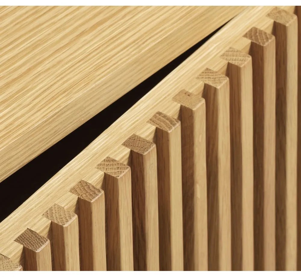 Comodă TV în culoare naturală cu aspect de lemn de stejar 143x55 cm Tiber – Unique Furniture