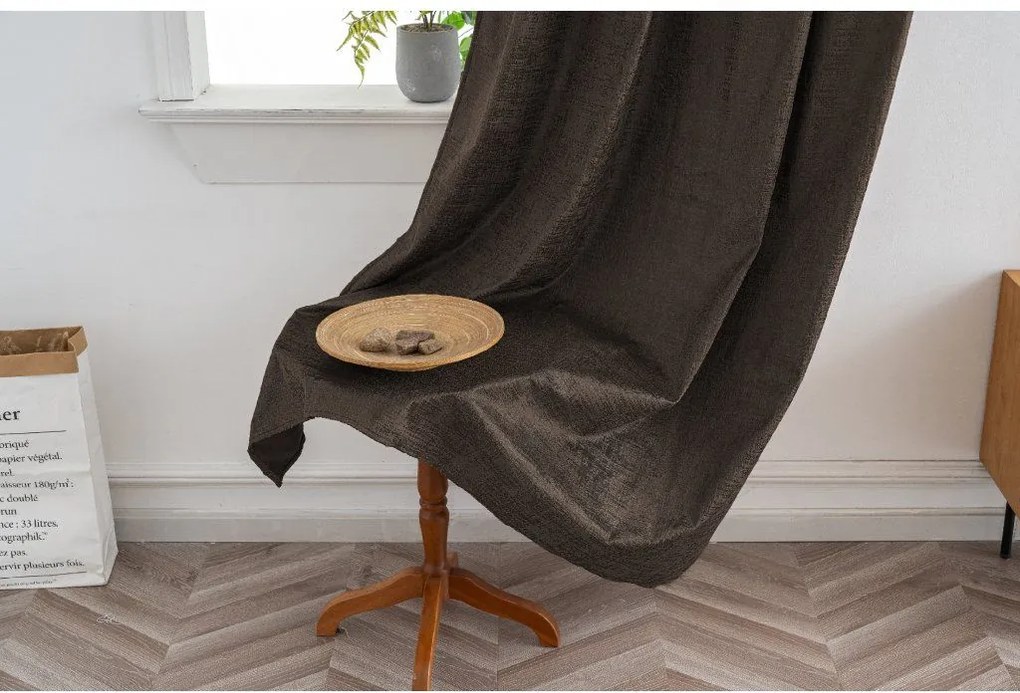 Draperie opaca LOOM VELVET 140x250 cm, maro Agatat: Inele metalice