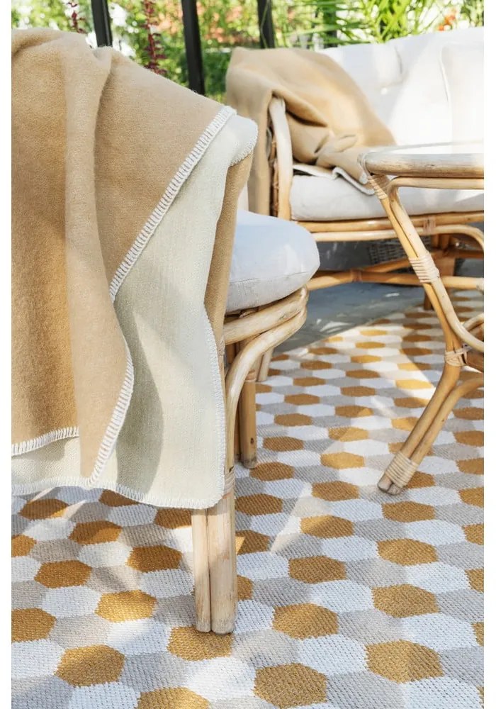 Covor pentru exterior și interior galben ocru 60x70 cm Dana Ochre – Pappelina