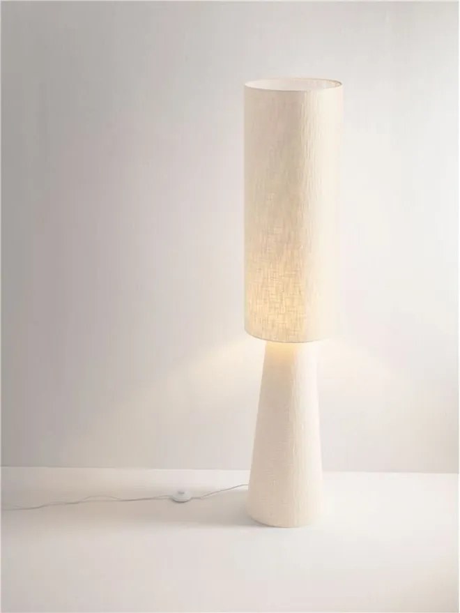 Lampadar, Lampa de podea din in Nebia