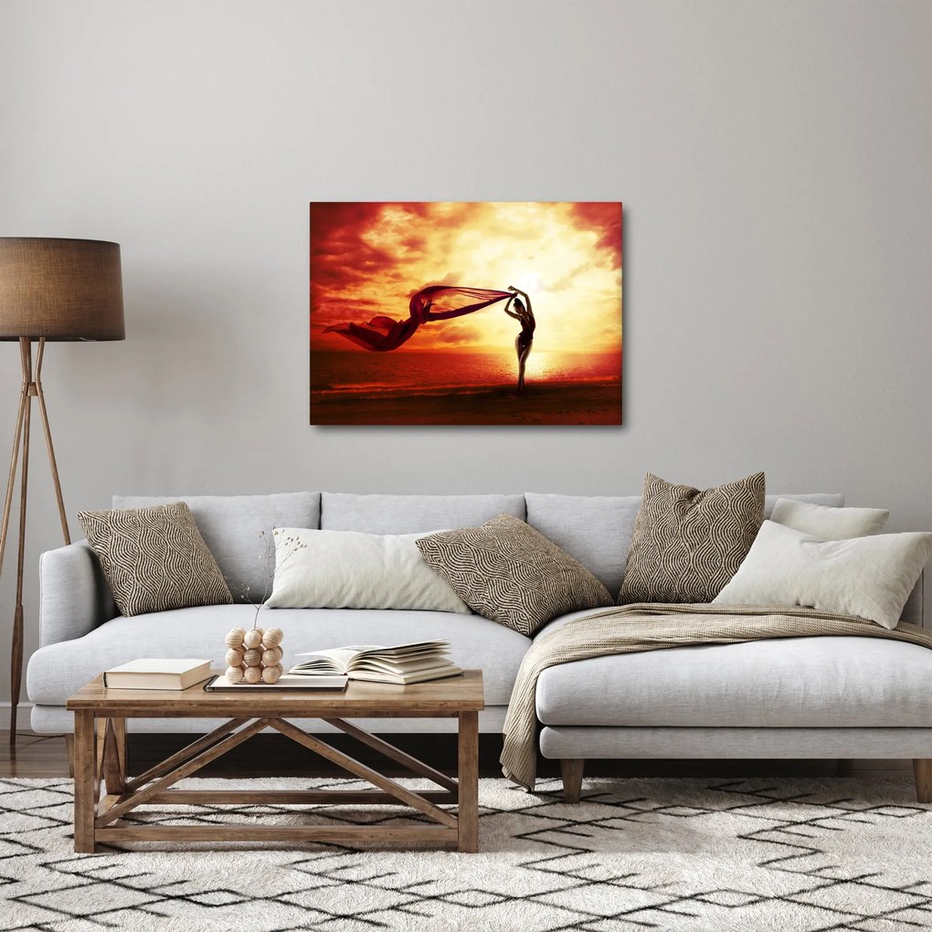 Tablou - Silueta femeii la apus de soare (70x50 cm)