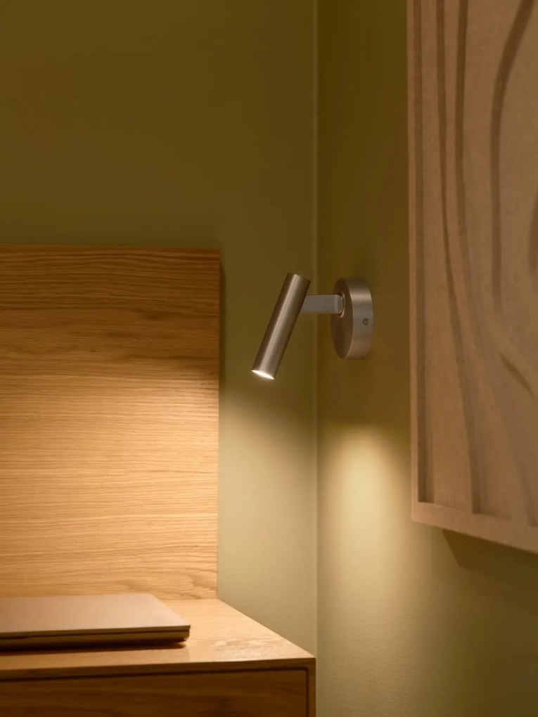 Aplica de perete design minimalist cu spot Makoto