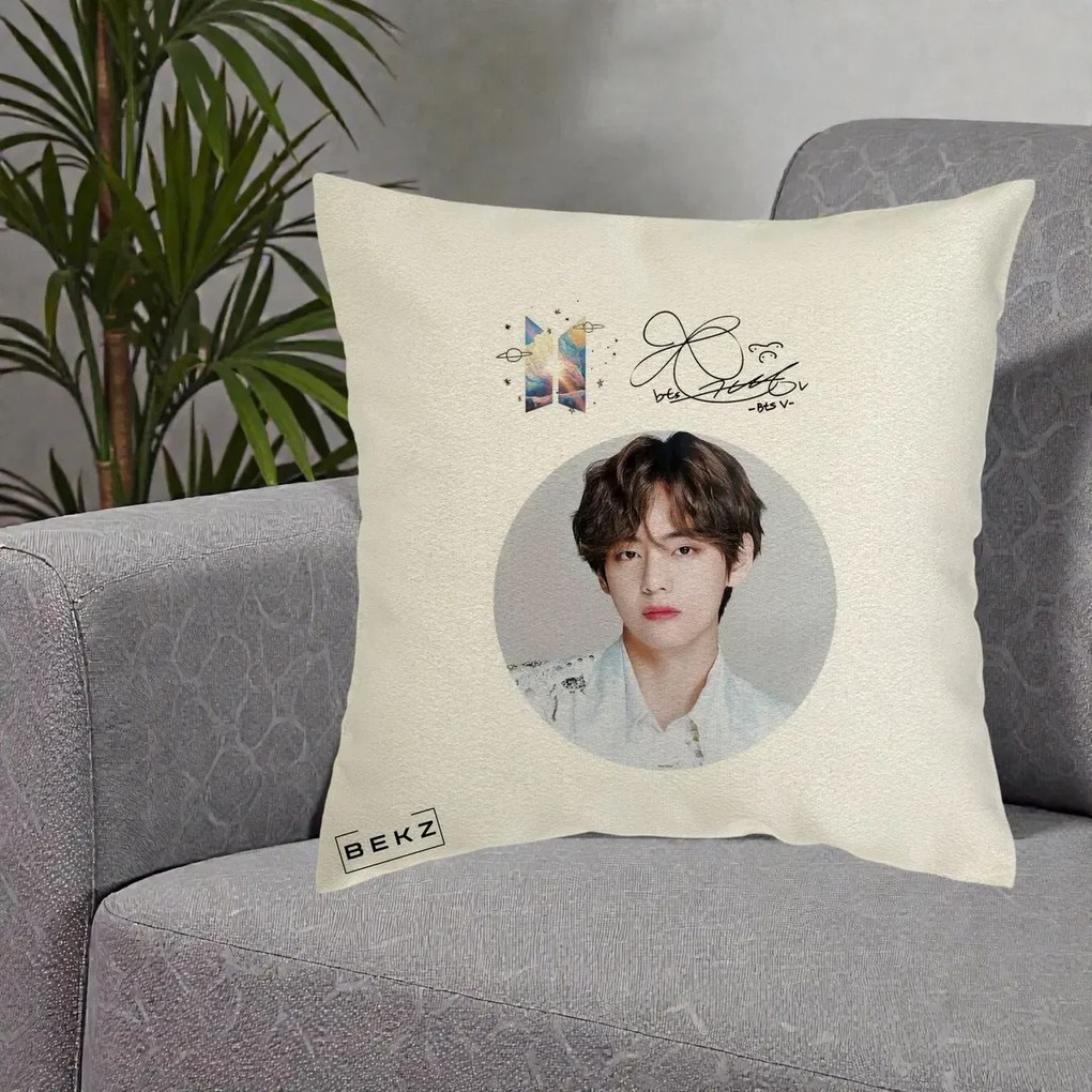 Perna Personalizata K-pop BTS V Taehyung Portret Cerc Autograf, 40x40 cm, Ecru, Husa Detasabila, Perna Inclusa, BEKZ®