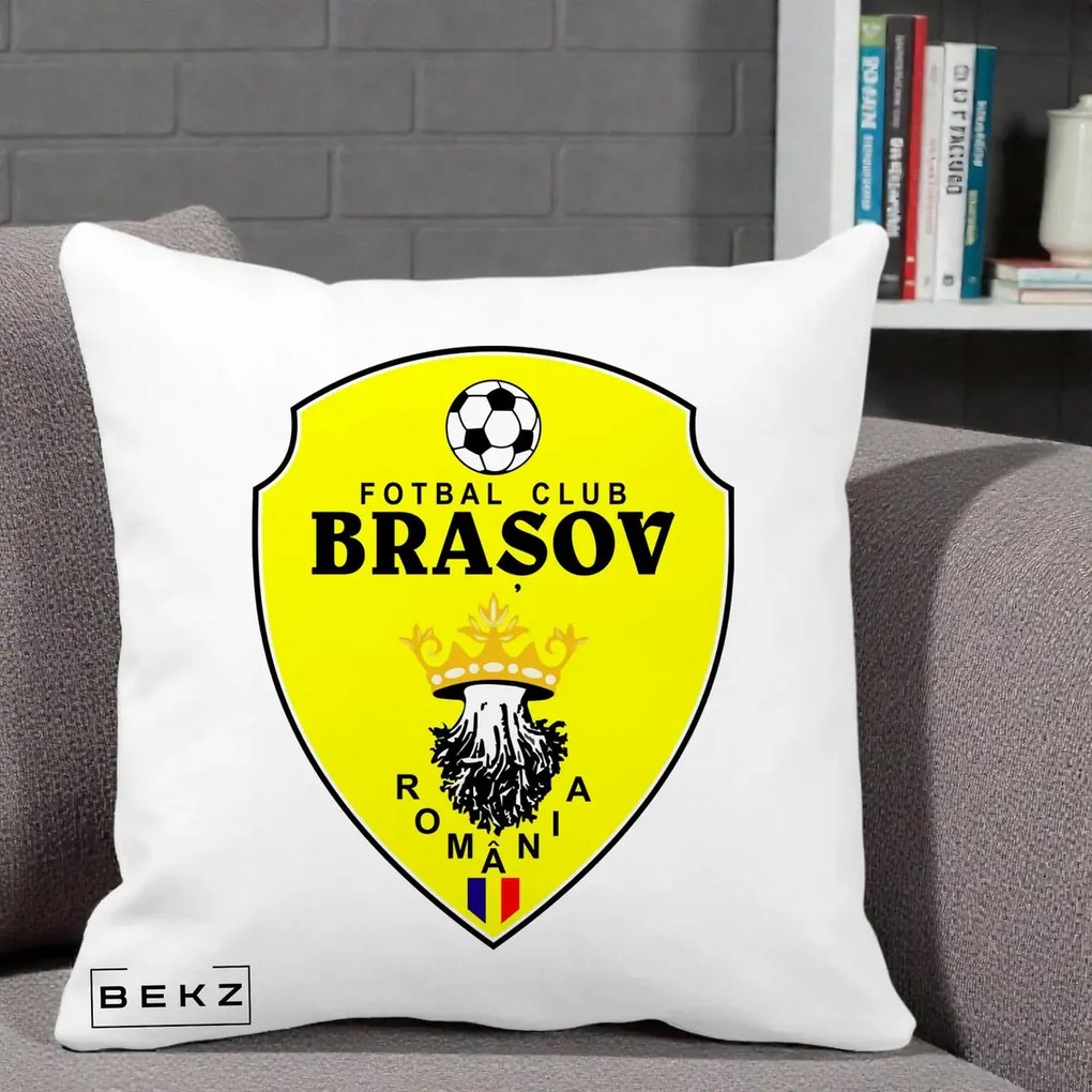 Perna Personalizata FC Brasov Fotbal Romania, 40x40 cm, Alba Mata, Husa Detasabila, Perna Inclusa, BEKZ®