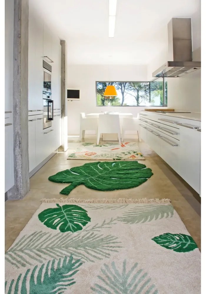 Covor pentru copii verde închis lavabil/țesut manual din bumbac 120x180 cm Monstera Leaf – Lorena Canals