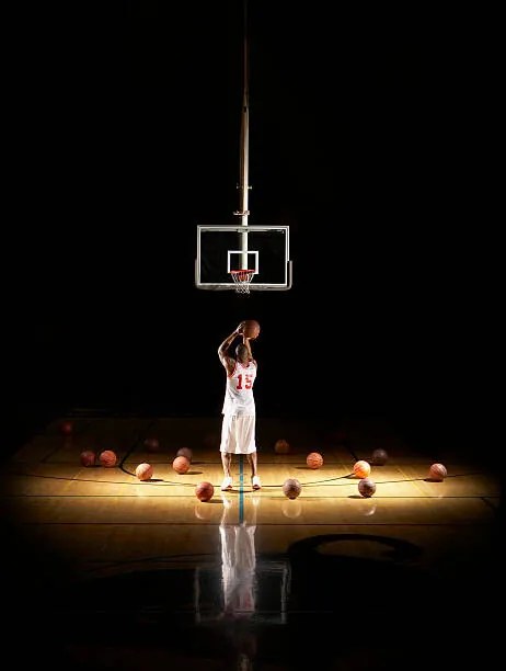 Fotografie Basketball player shooting free throw, D Miralle