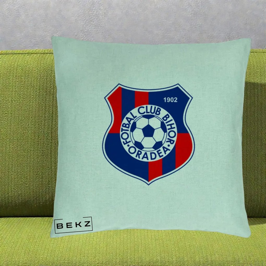 Perna Personalizata FC Bihor Oradea 1902 Fotbal, 40x40 cm, Verde Menta, Husa Detasabila, Perna Inclusa, BEKZ®