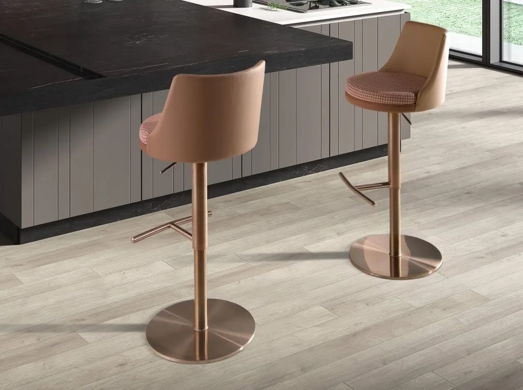 Scaun de bar pivotant cu inaltime reglabila Stool maro