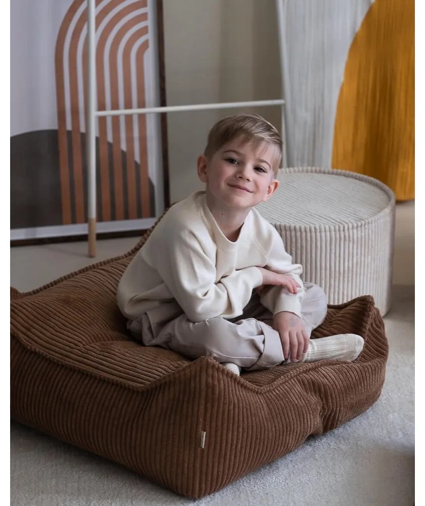 Fotoliu puf pentru copii maro cu tapițerie din catifea reiată Square – Wigiwama