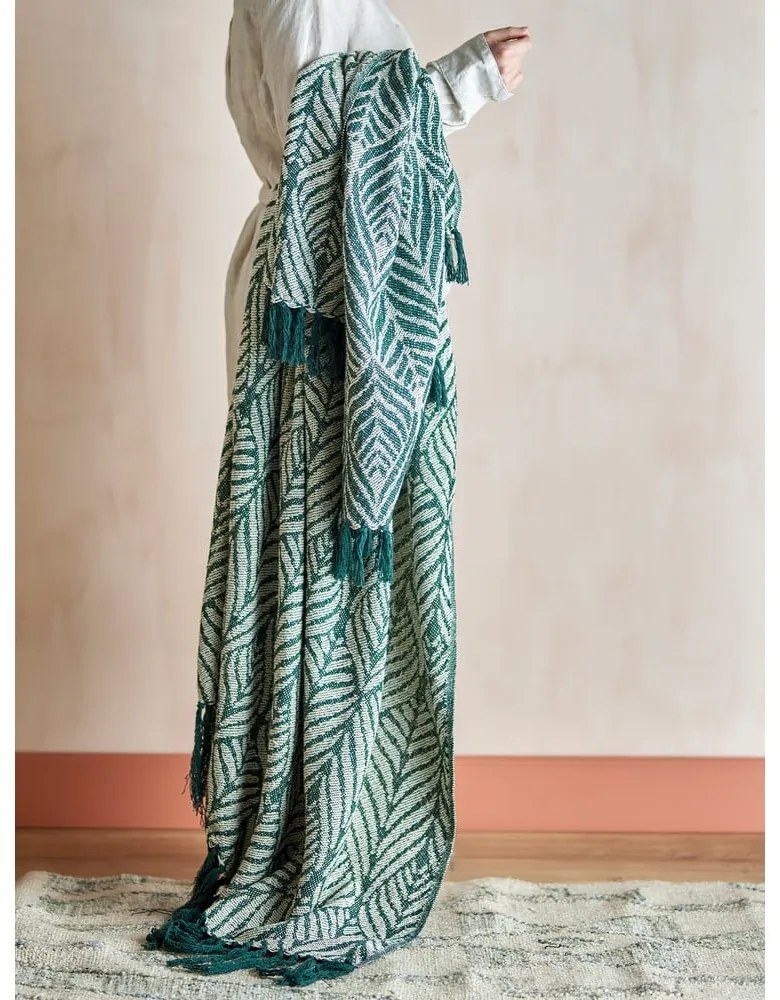 Pătură verde/bej din bumbac reciclat 130x160 cm Ugento – Bloomingville