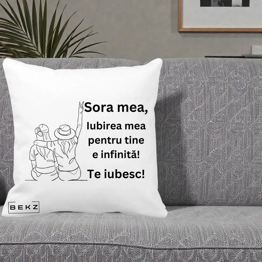 Perna personalizata sora: Sora mea, te iubesc, fete cu palarii, 40x40 cm cu Umplutura, Alb Mat, BEKZ