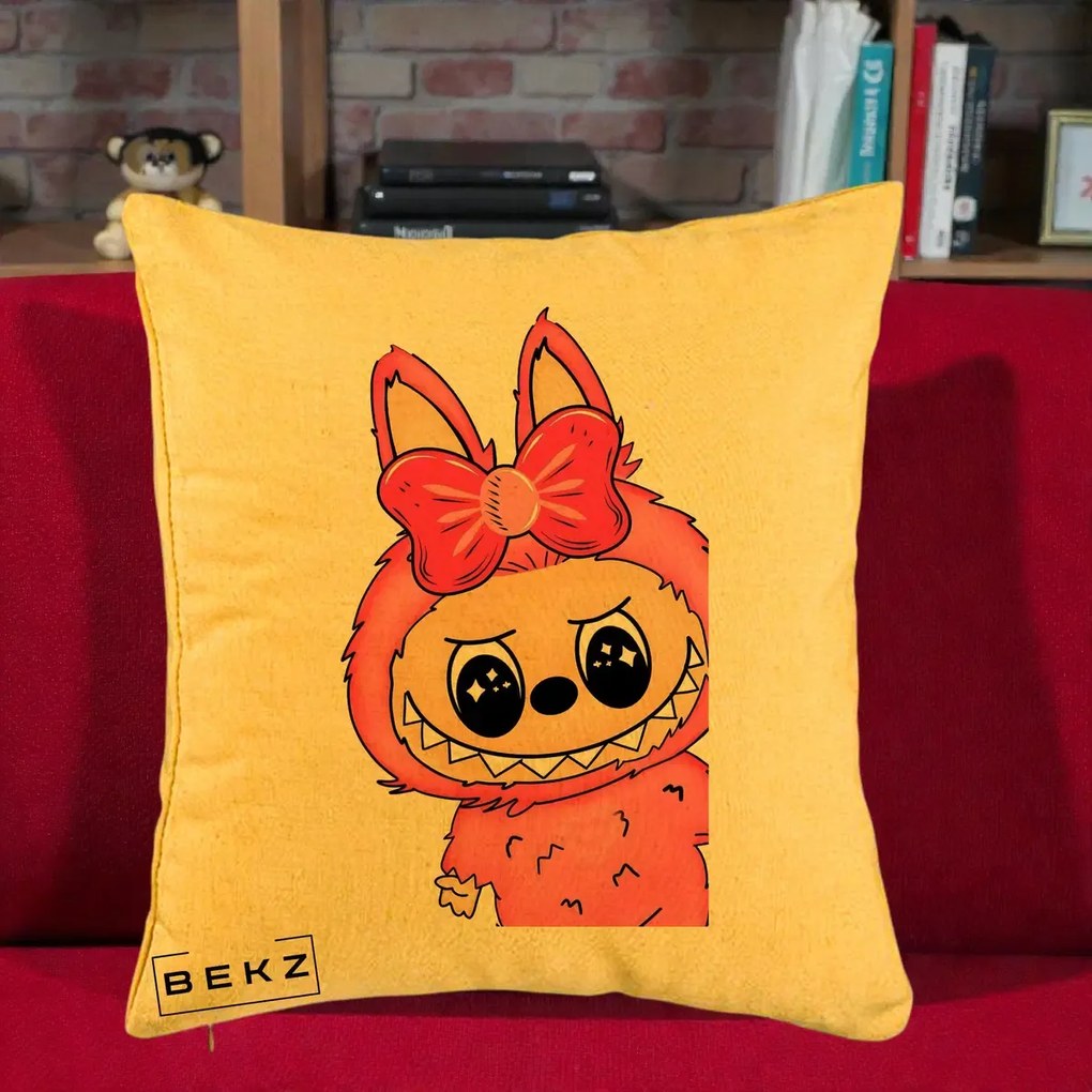Perna Personalizata Labubu Roz cu Funda, 40x40 cm, Galben, Husa Detasabila, Perna Inclusa, BEKZ®