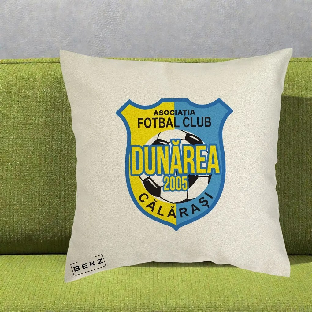 Perna Personalizata AFC Dunarea Calarasi 2005 Fotbal, 40x40 cm, Ecru, Husa Detasabila, Perna Inclusa, BEKZ®