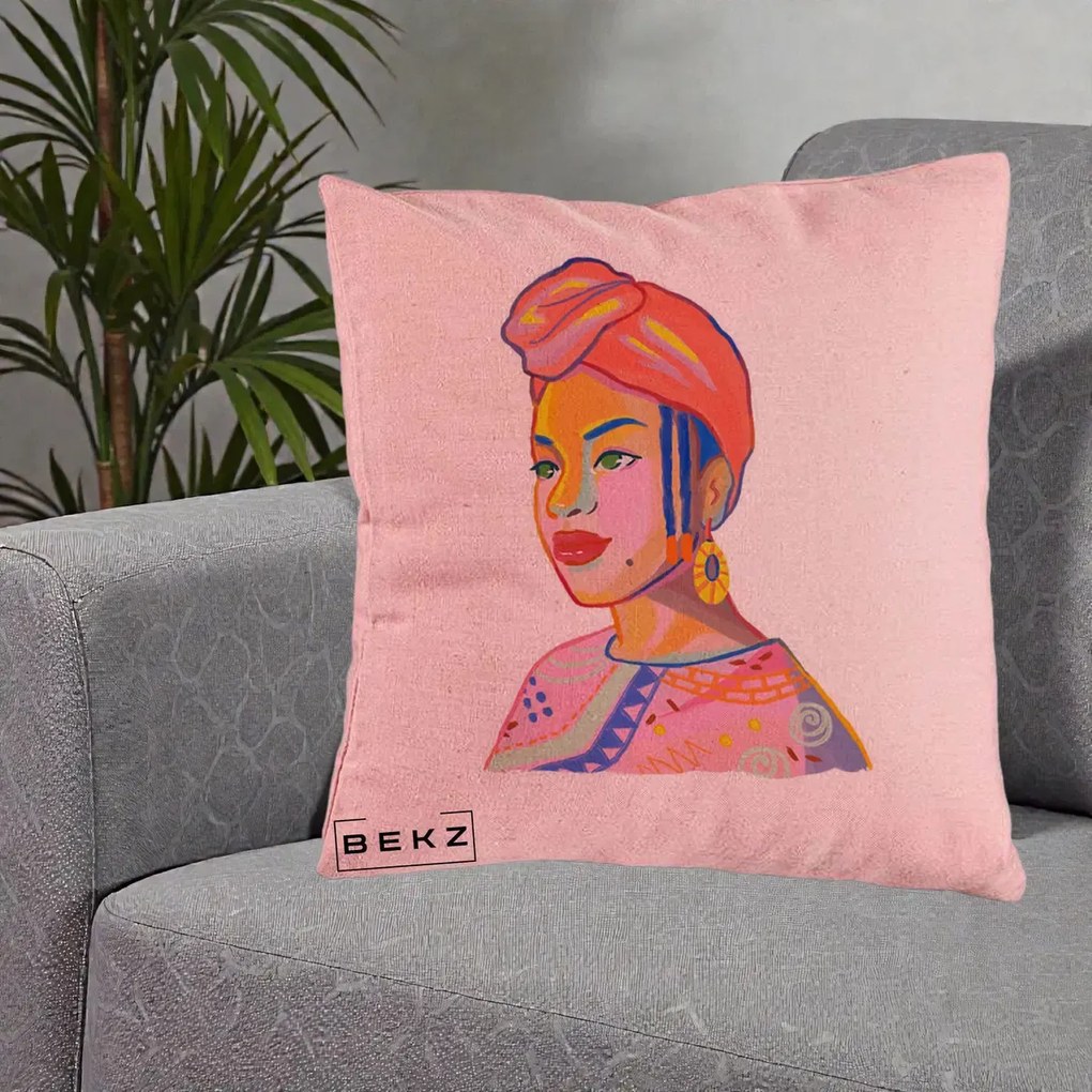 Perna Decorativa Portret Femeie Africana, 40x40 cm, Roz, Husa Detasabila, Perna Inclusa, BEKZ®