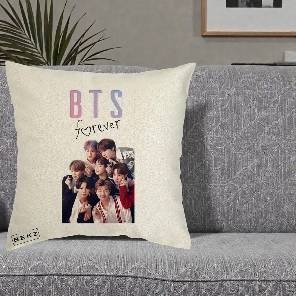 Perna Personalizata K-pop BTS Forever cu Foto Grup Negru, 40x40 cm, Ecru, Husa Detasabila, Perna Inclusa, BEKZ®