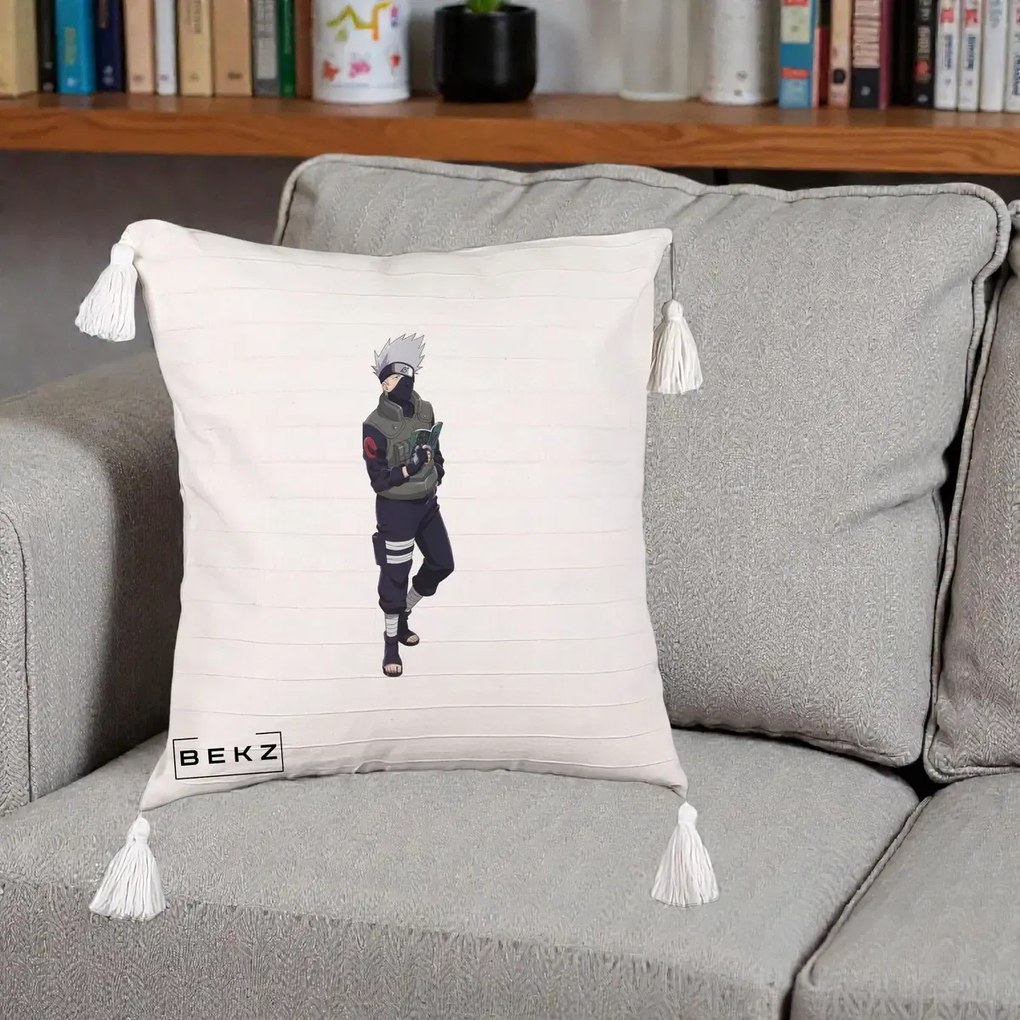 Perna Personalizata Naruto Kakashi Hatake Portret Complet, 40x40 cm, Bej cu Franjuri, Husa Detasabila, Perna Inclusa, BEKZ®