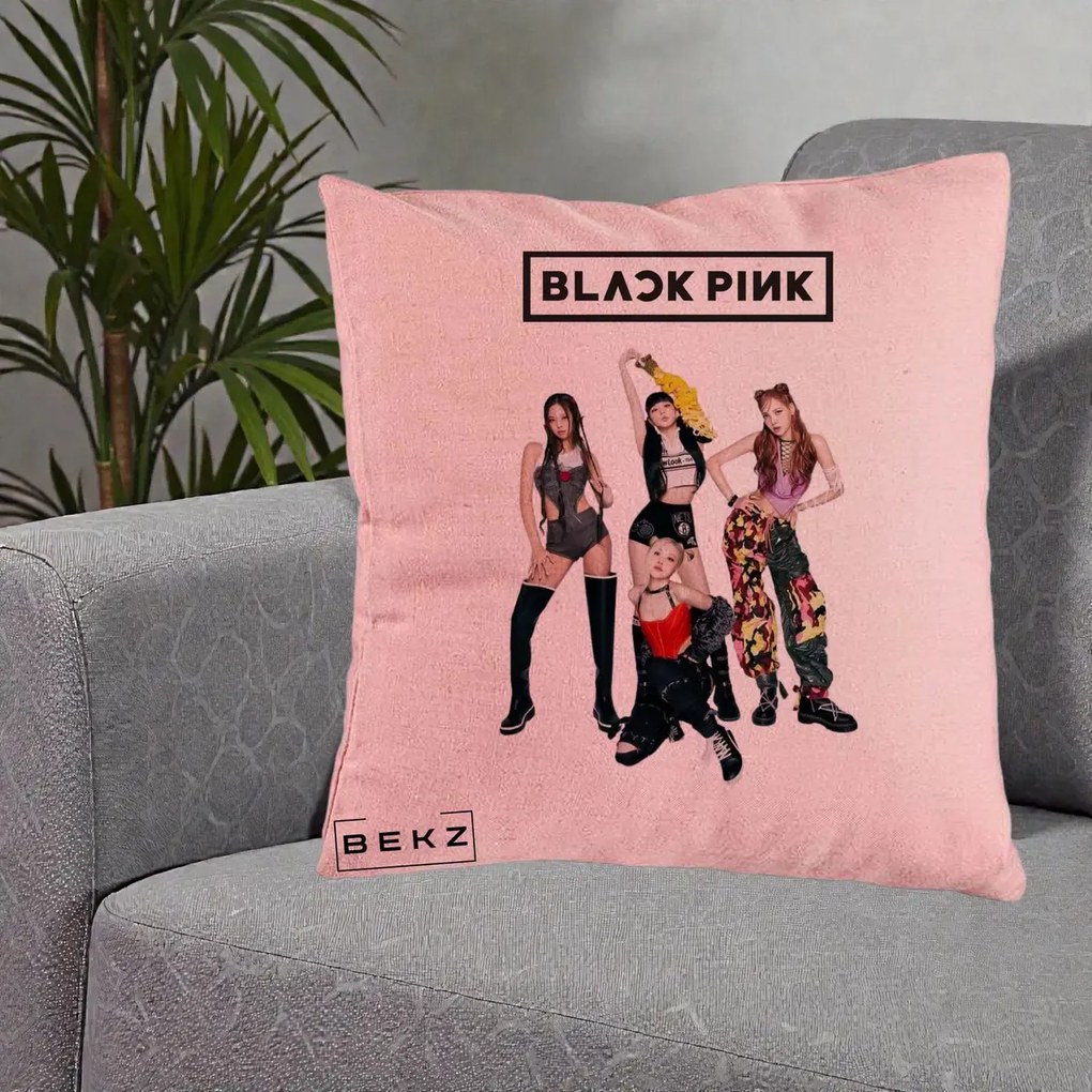 Perna Personalizata K-pop BLACKPINK Fotografie de Grup, 40x40 cm, Roz, Husa Detasabila, Perna Inclusa, BEKZ®