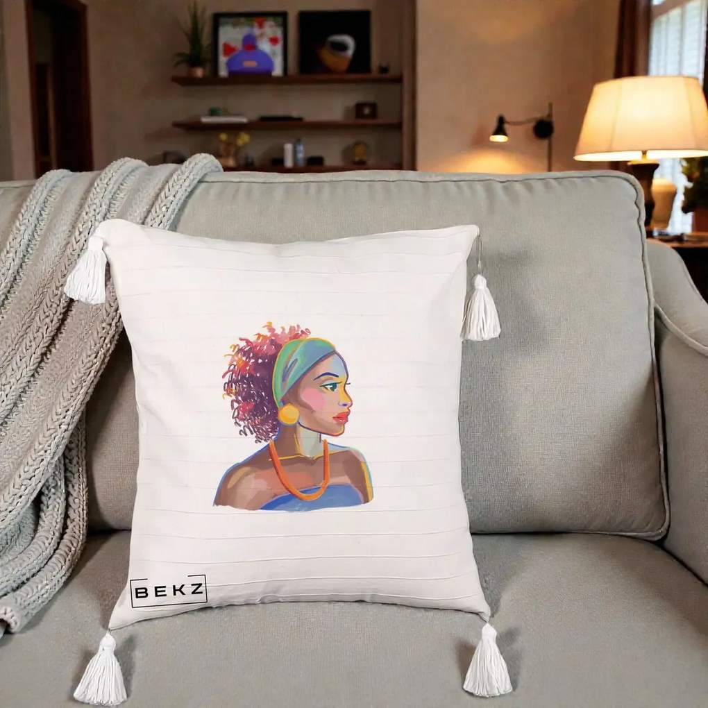 Perna Decorativa Portret Femeie Urbana Acuarela, 40x40 cm, Bej cu Franjuri, Husa Detasabila, Perna Inclusa, BEKZ®