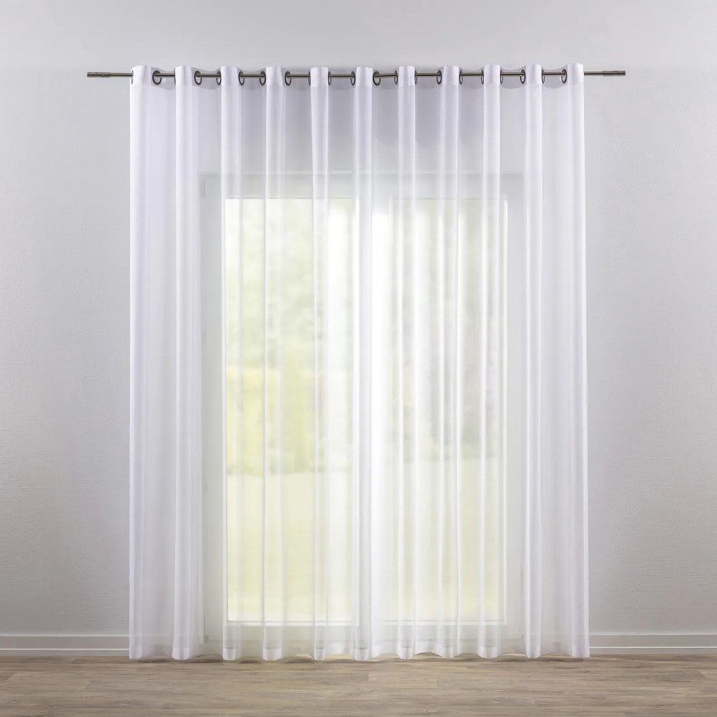 Draperie cu ochi