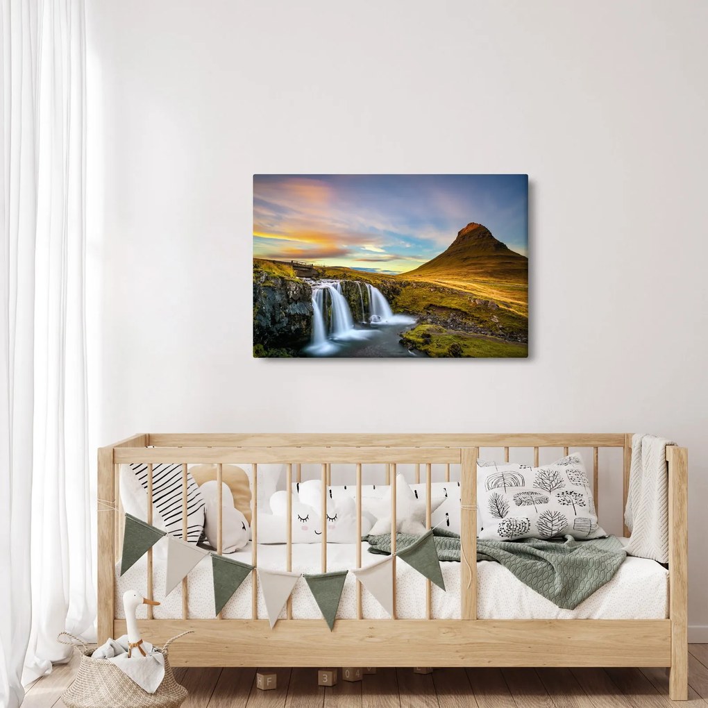 Tablou cu munții și cascade pe Islanda (90x60 cm)