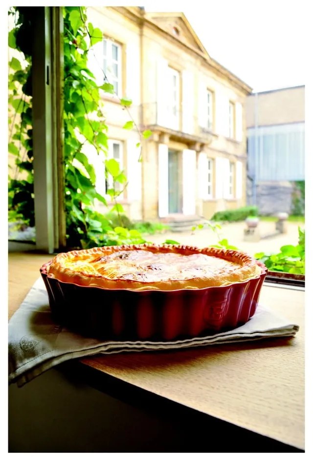 Formă rotundă de copt din ceramică Emile Henry, ⌀ 28 cm, roșu