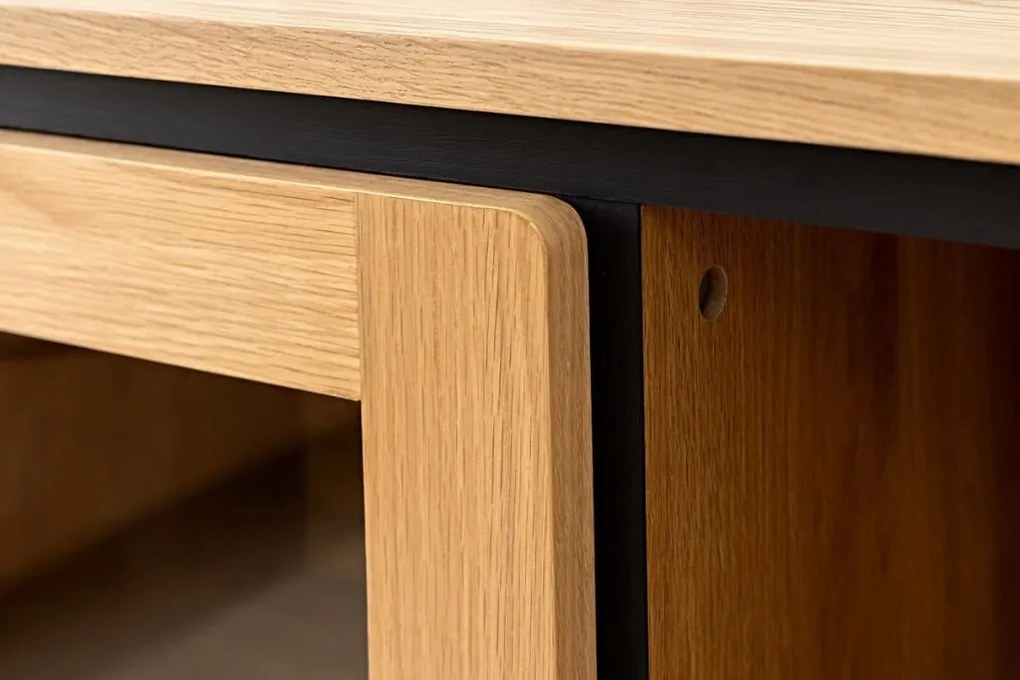 Vitrina cu furnir de stejar ATELIER 140cm