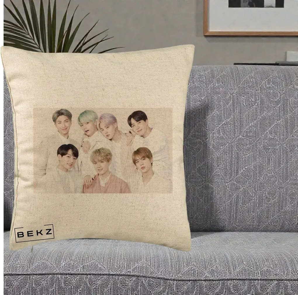 Perna Personalizata K-pop BTS Foto Grup Landscape Pastel, 40x40 cm, Bej, Husa Detasabila, Perna Inclusa, BEKZ®
