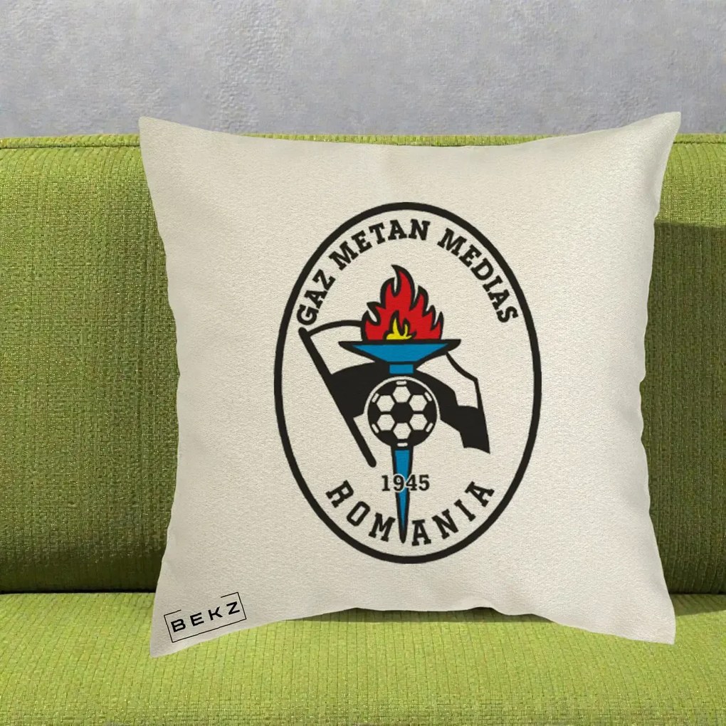 Perna Personalizata Gaz Metan Medias 1945 Fotbal, 40x40 cm, Ecru, Husa Detasabila, Perna Inclusa, BEKZ®