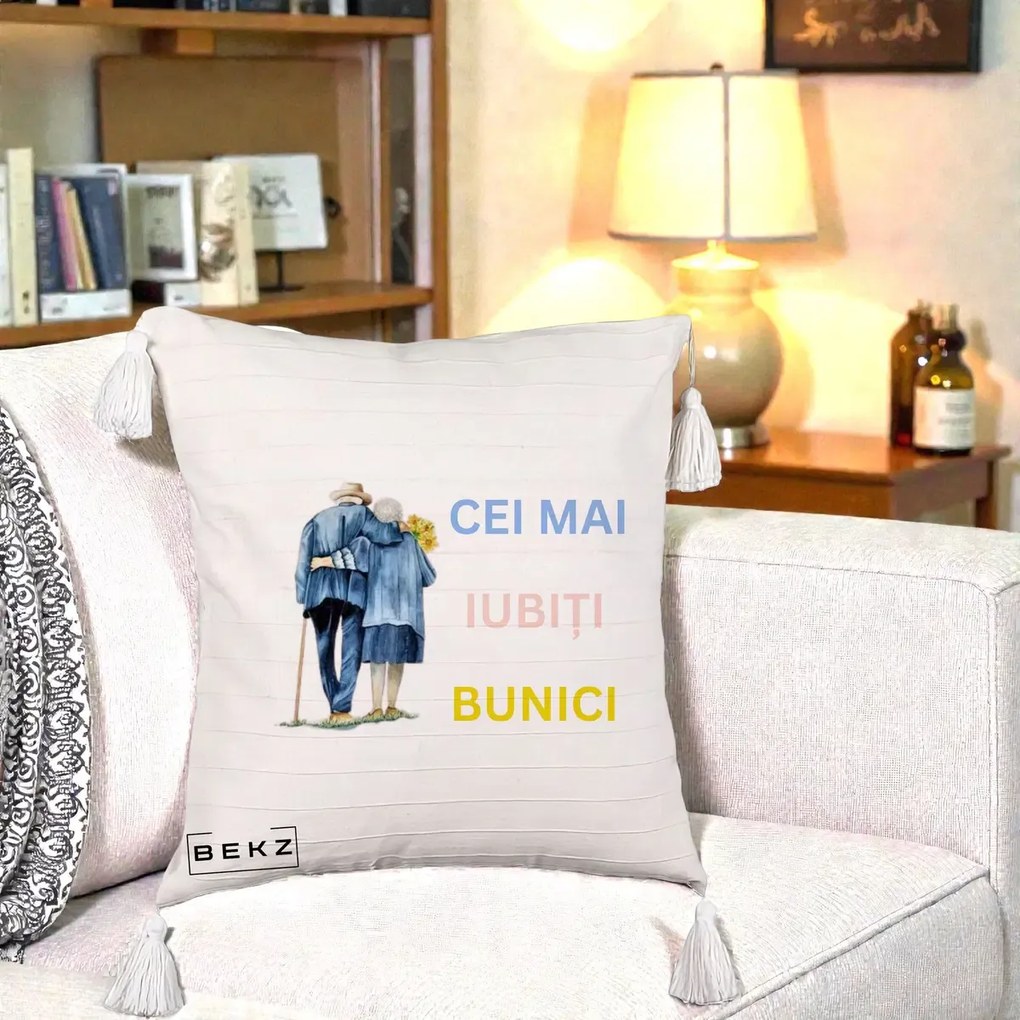 Cadou pentru Bunici - Perna Personalizata Cei Mai Iubiti Bunici Acuarela Spate, 40x40 cm, Bej cu Franjuri, Husa Detasabila, Perna Inclusa, BEKZ®