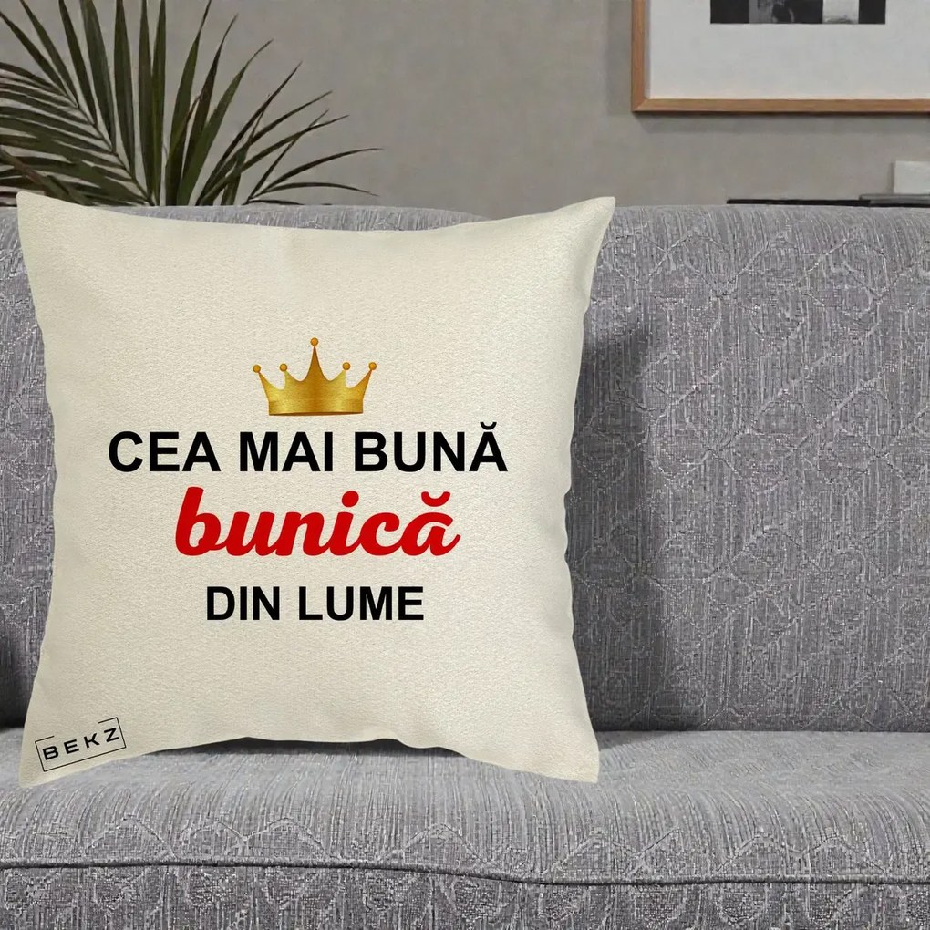 Cadou pentru Bunica - Perna Personalizata Cea Mai Buna Bunica Din Lume Coroana Aurie, 40x40 cm, Ecru, Husa Detasabila, Perna Inclusa, BEKZ®