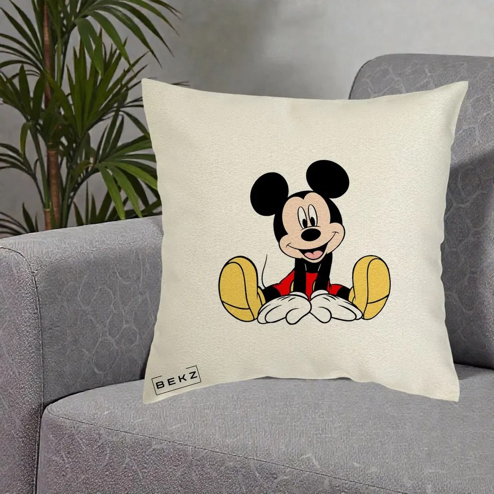 Perna Personalizata Mickey Mouse Relaxat, 40x40 cm, Ecru, Husa Detasabila, Perna Inclusa, BEKZ®
