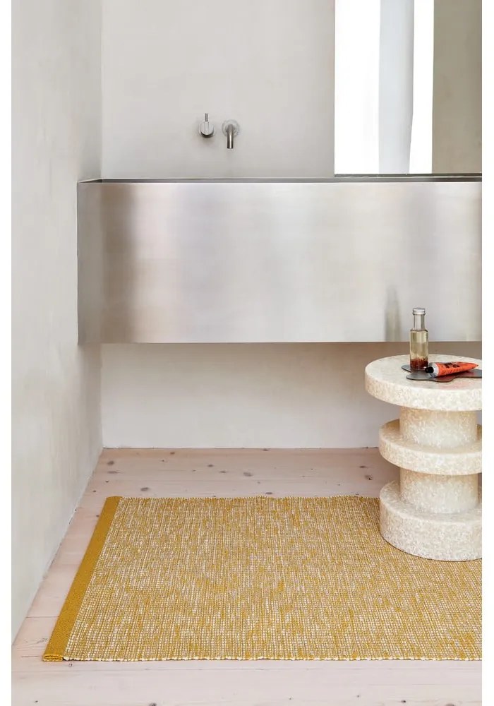 Covor tip traversă pentru interior și exterior galben muștar 70x300 cm Sam Mustard – Pappelina