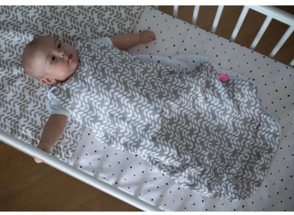 MOTHERHOOD - Pernă tip pană 60x45 cm, 0-6 luni, maro