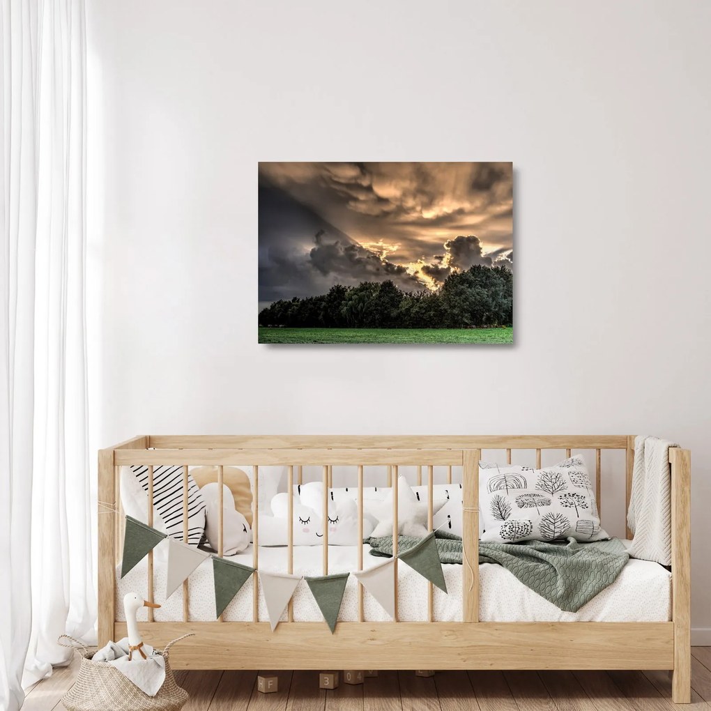 Tablou pe sticlă cu nori și pădure (70x50 cm)