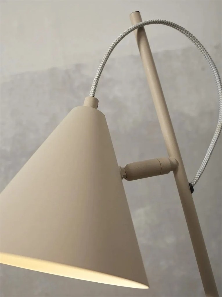 Veioza/Lampa de masa din metal Lisbon sand