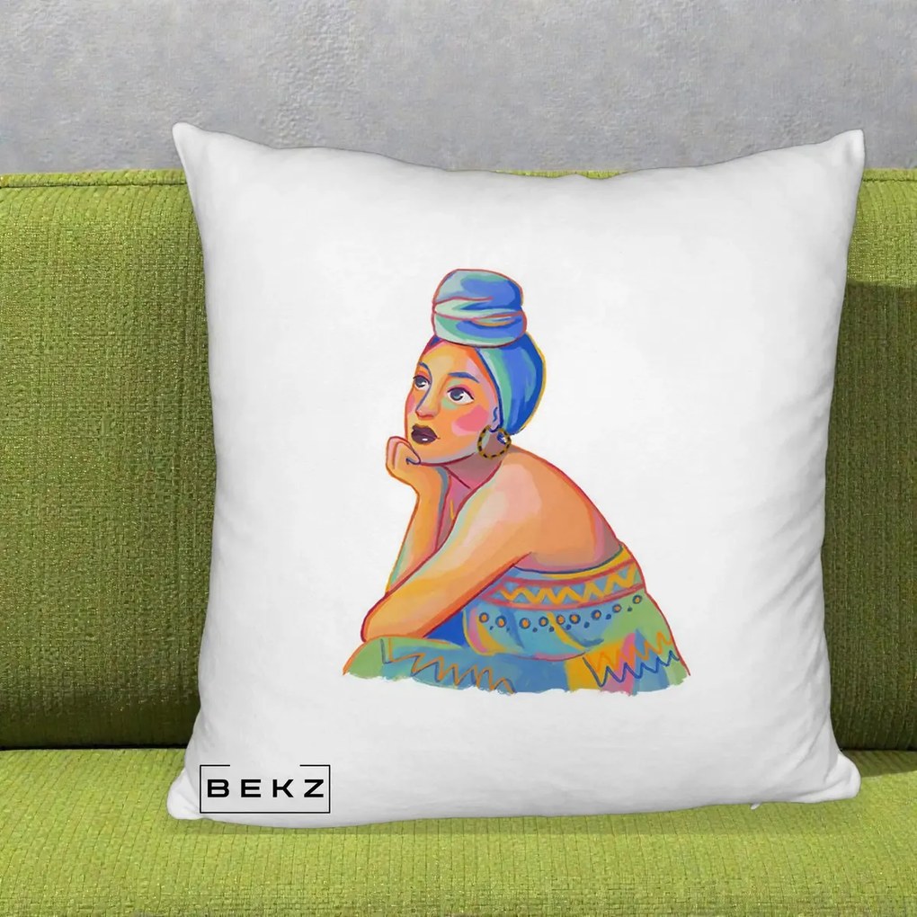 Perna Decorativa Portret Femeie Contemplativa, 40x40 cm, Alb Pufos, Husa Detasabila, Perna Inclusa, BEKZ®