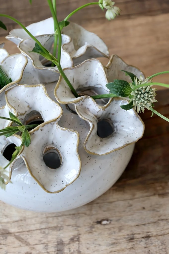 Vază din ceramică crem antichizat, lucrată manual, pentru 12 flori, H15/D21 cm