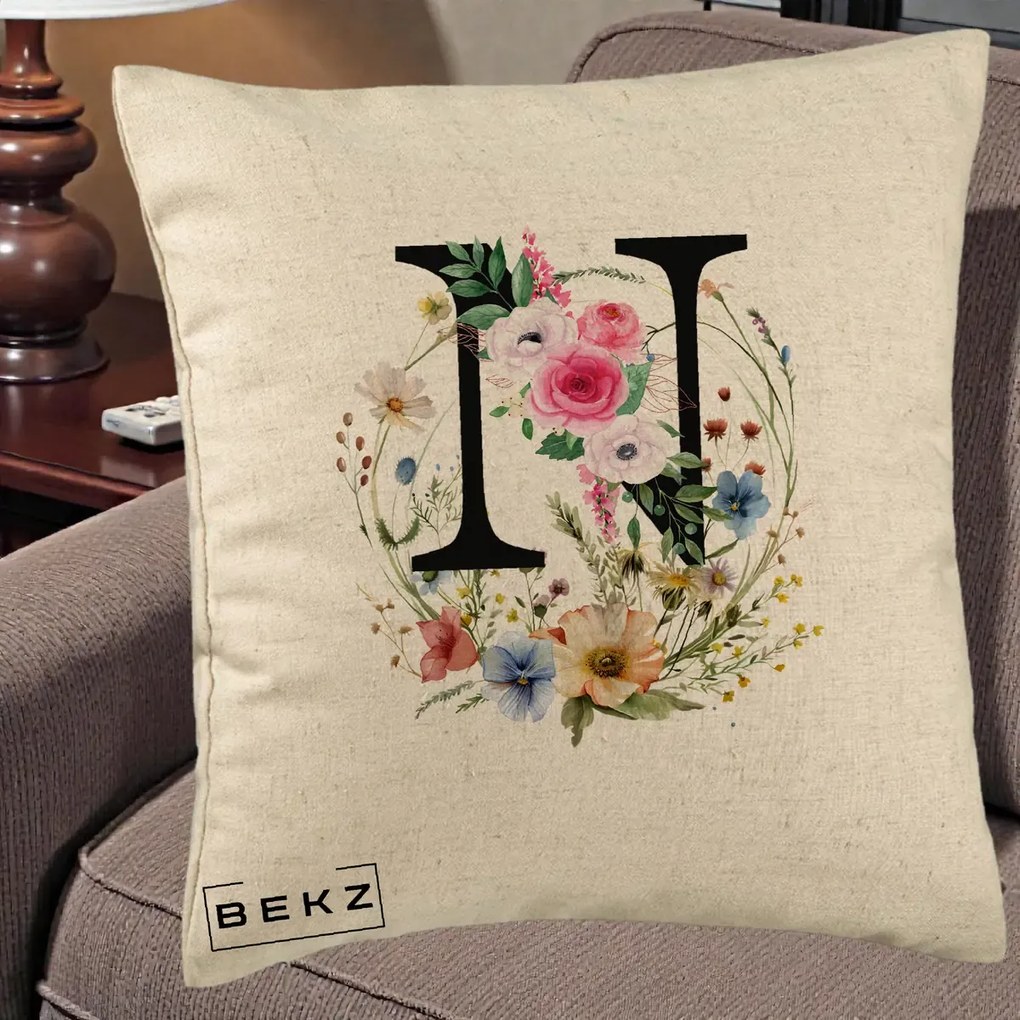 Cadou Personalizat - Perna Personalizata Monogram Litera N cu Flori Acuarela, 40x40 cm, Bej, Husa Detasabila, Perna Inclusa, BEKZ®