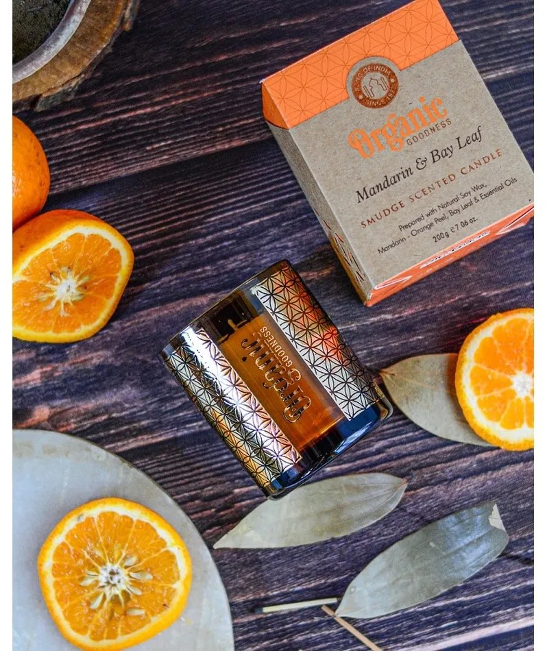 Lumânare aromată organică Mandarin &amp; Bay Leaf200 g în sticlă cu folie aurie