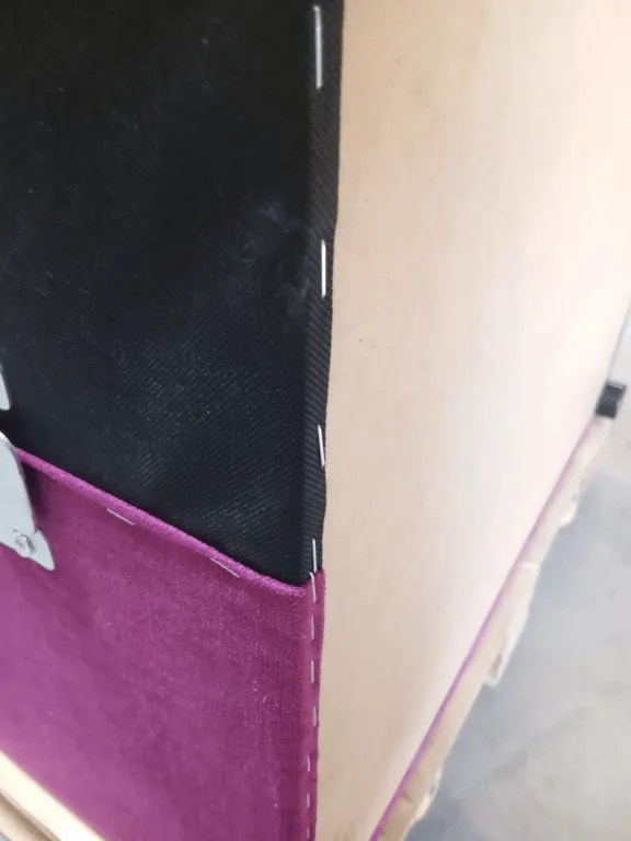 Reducere Pat tapițat boxspring GLORIEN 140x200 cm purpuriu calitatea II