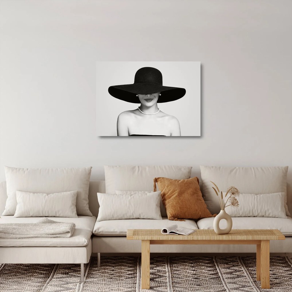 Tablou pe sticlă - Femeia cu pălărie (70x50 cm)