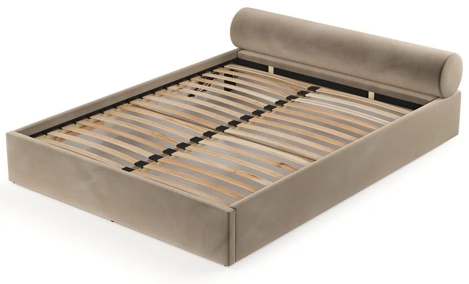 Pat matrimonial maro deschis tapițat cu spațiu de depozitare cu somieră 180x200 cm Solvo – Maison de Rêve