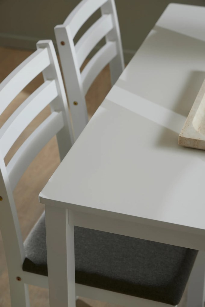 MAZZONI EXPORT Set TORINO masă + 4 scaune Alb/Gri deschis (material Sawana 21) - SET DE LEMN PENTRU BUCĂTĂRIE/SUFRAGERIE